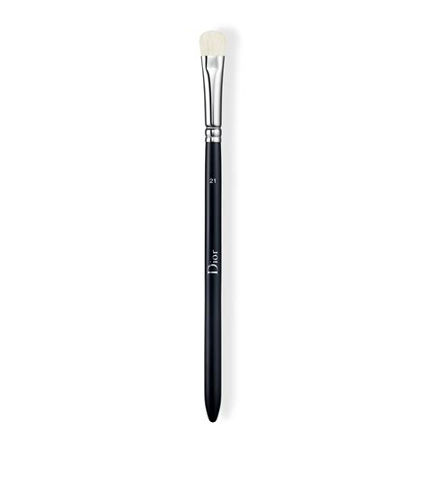 dior eyeshadow brush 21